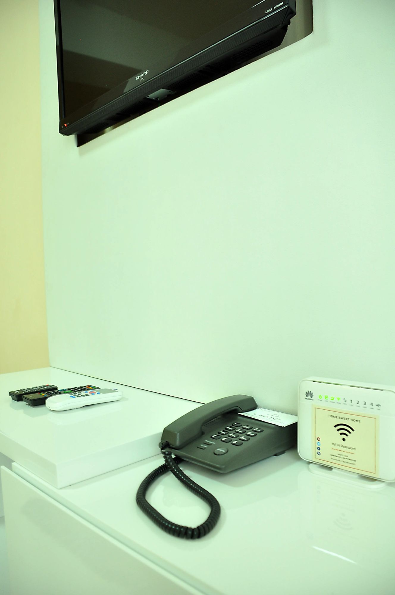 Фото CSuites at Two Central Residences