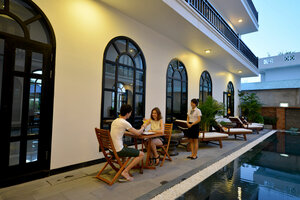 Venus Hotel (Hanoi, TRUNG HOA WARD REGULATING LAKE), hotel