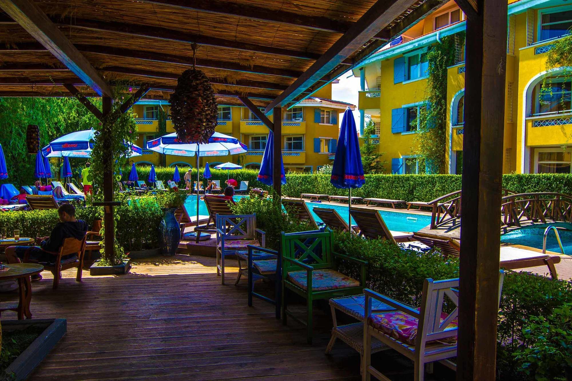 Фото отеля 2