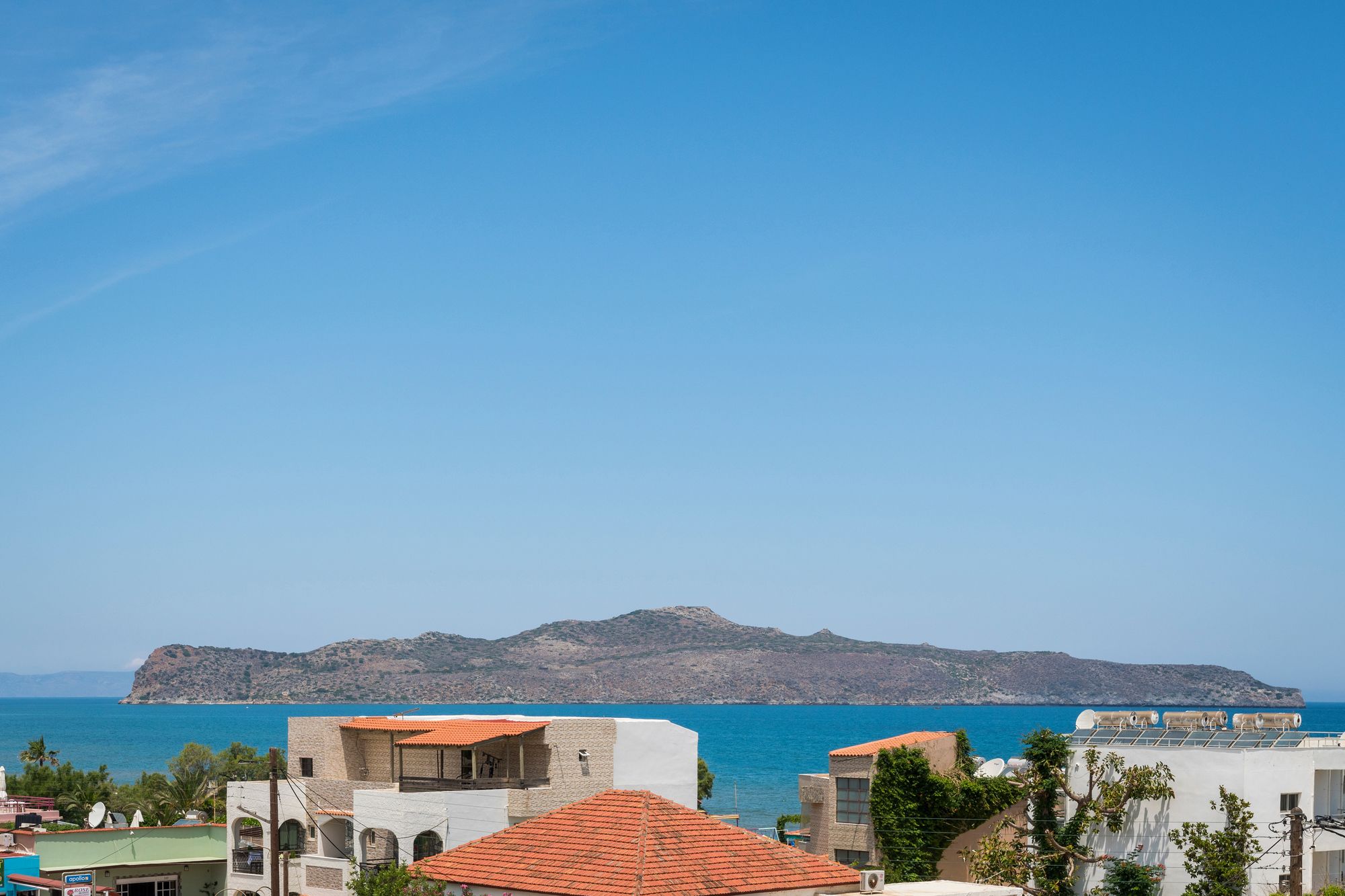 Фото Irini Stalos Apartments