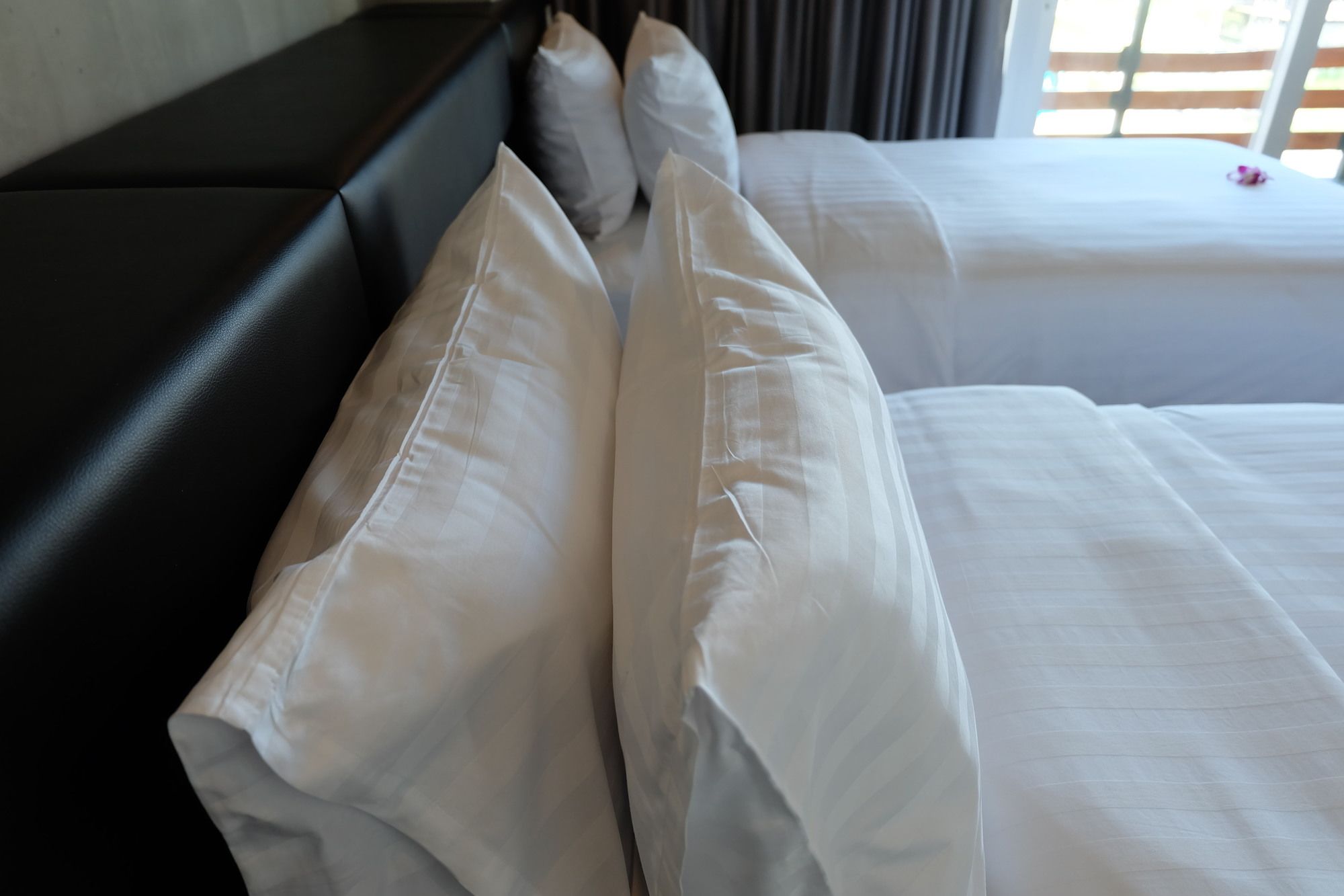 Фото Hotel DSure Patong