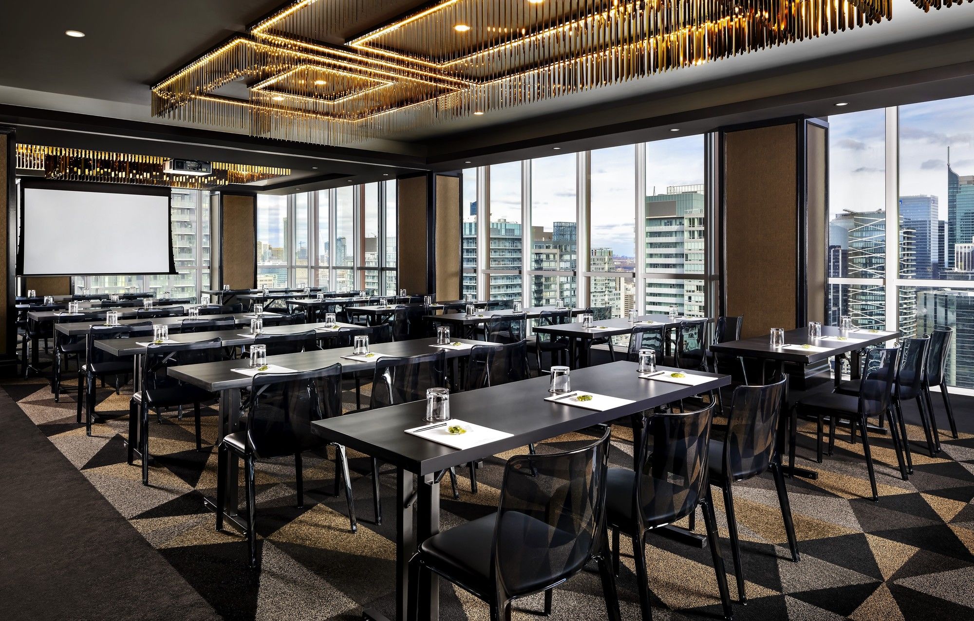 Фото Bisha Hotel Toronto