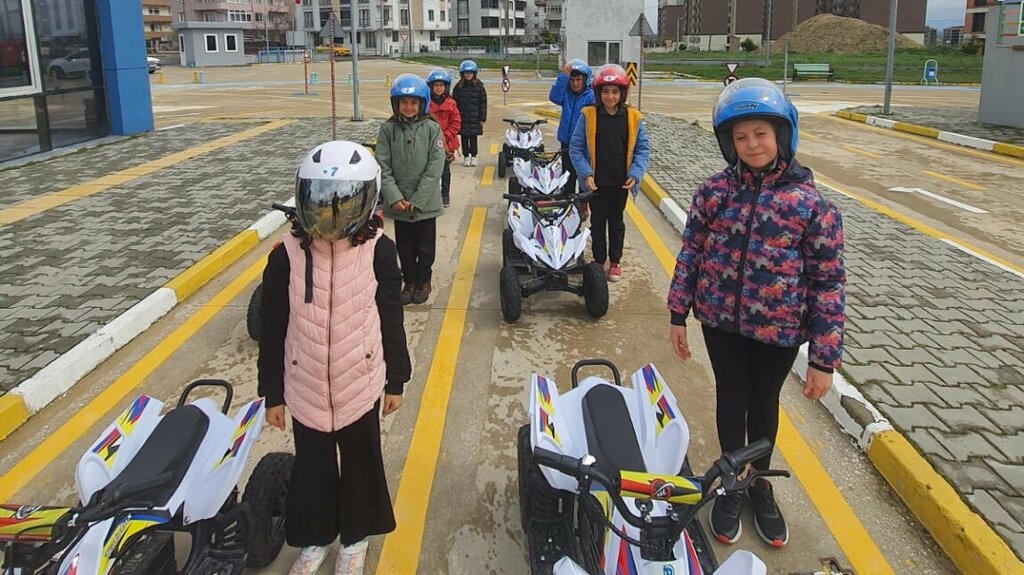 Primary school Onerler Primary School, Corlu, photo