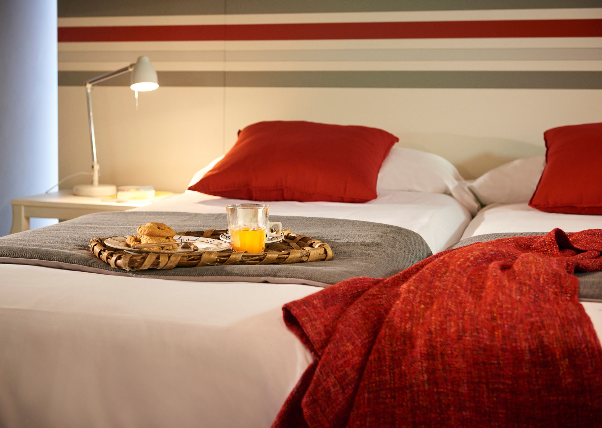 Фото Legazpi Doce Rooms & Suites