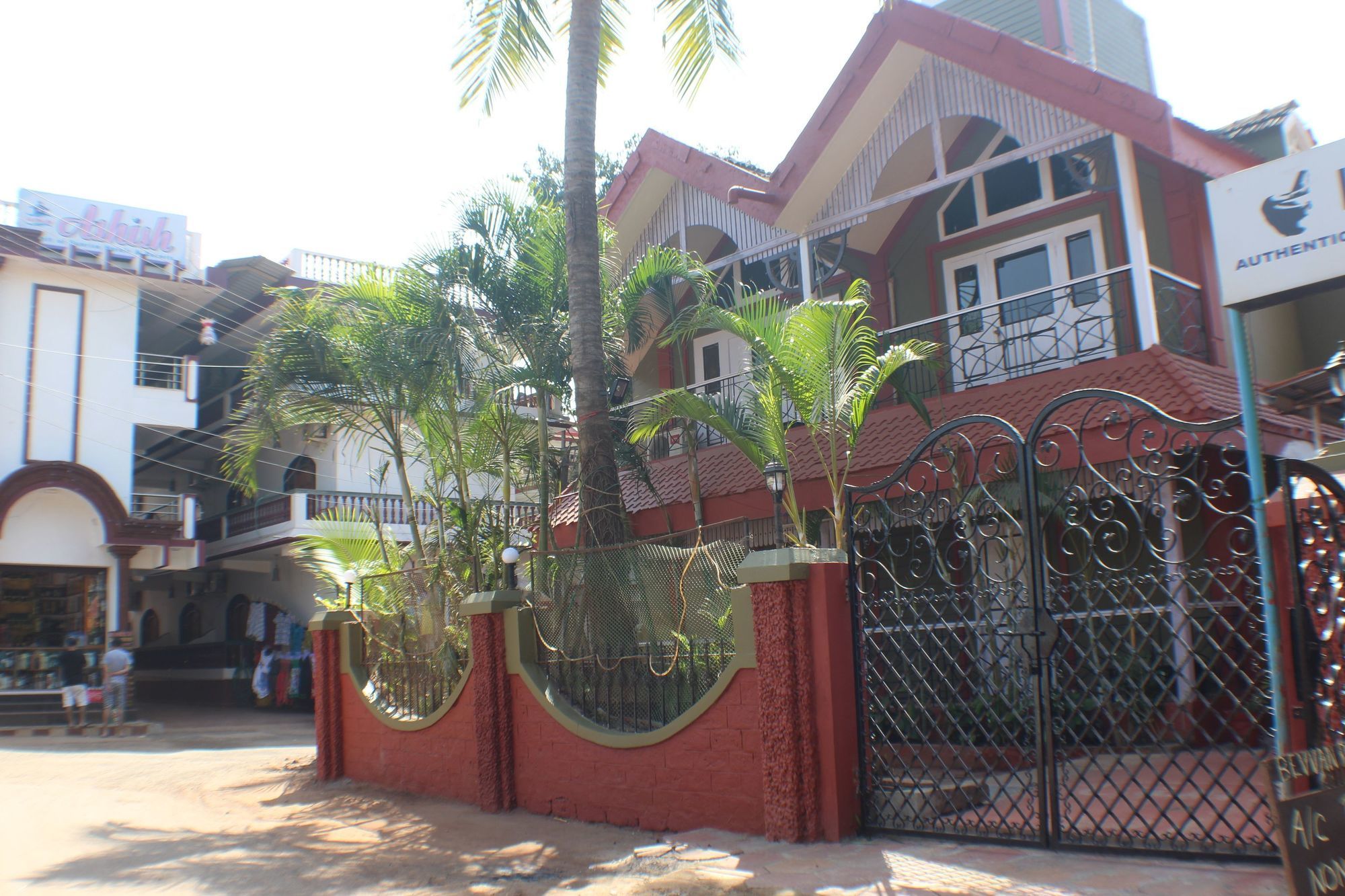 Фото отеля 1