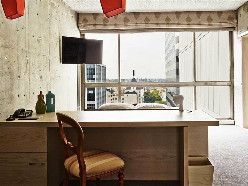 Фото The Line Hotel