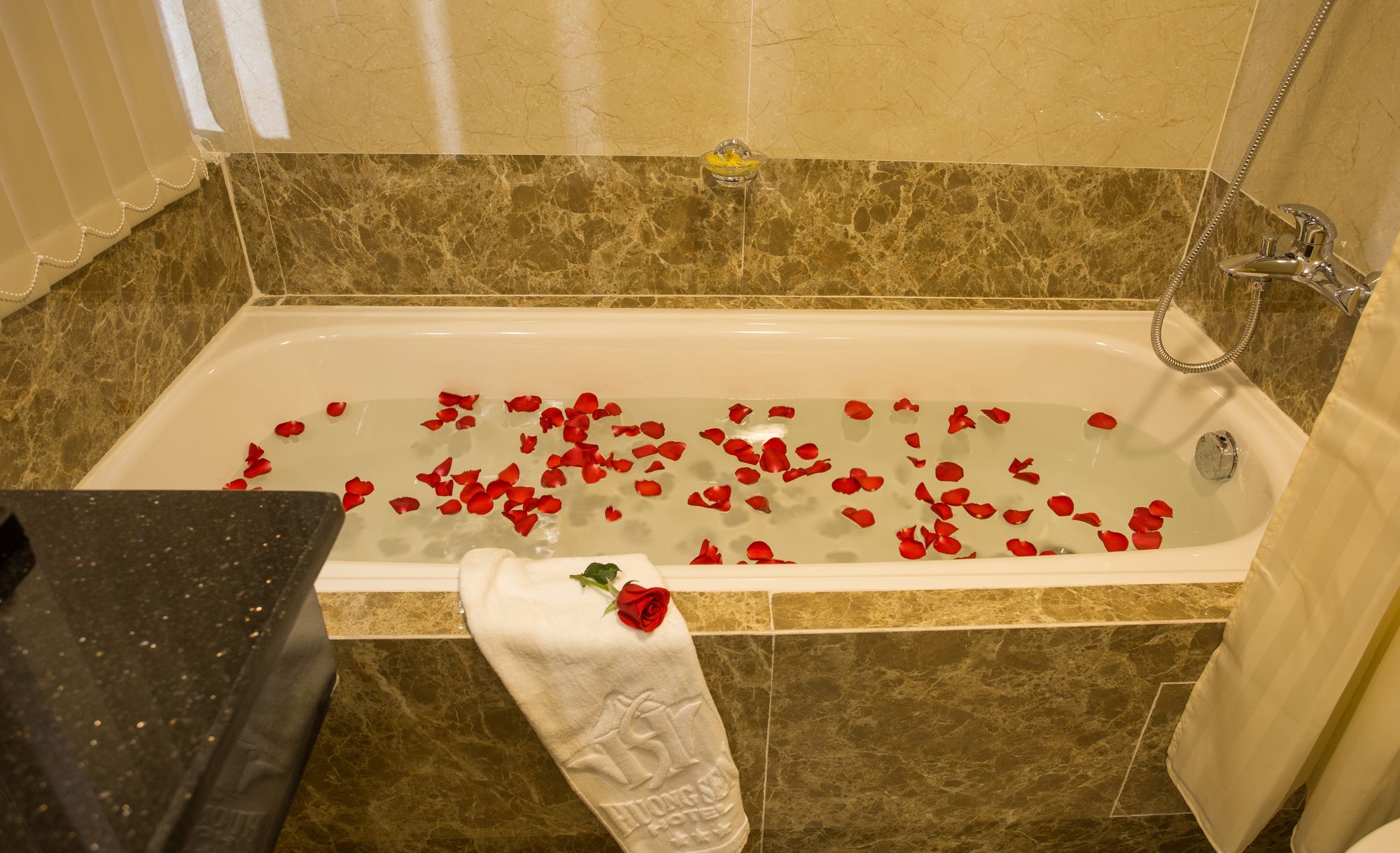 Фото Huong Sen Annex Hotel