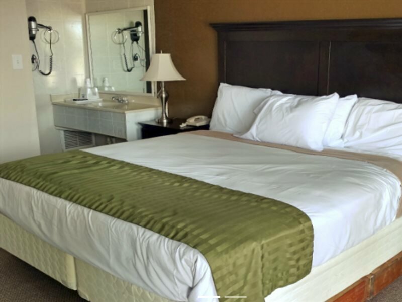 Фото Americas Best Value Inn & Suites Kansas City