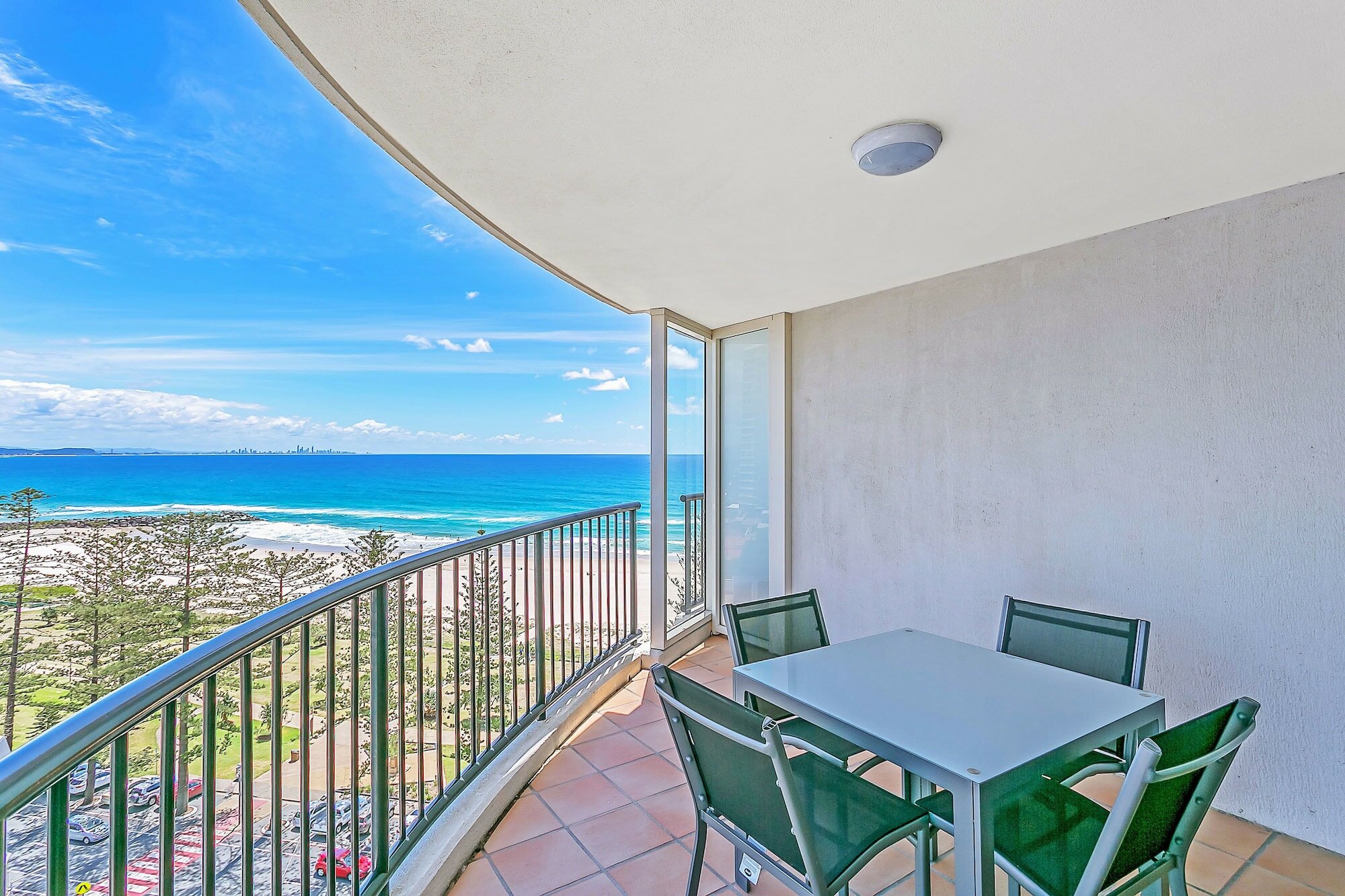 Фото Mantra Coolangatta Beach