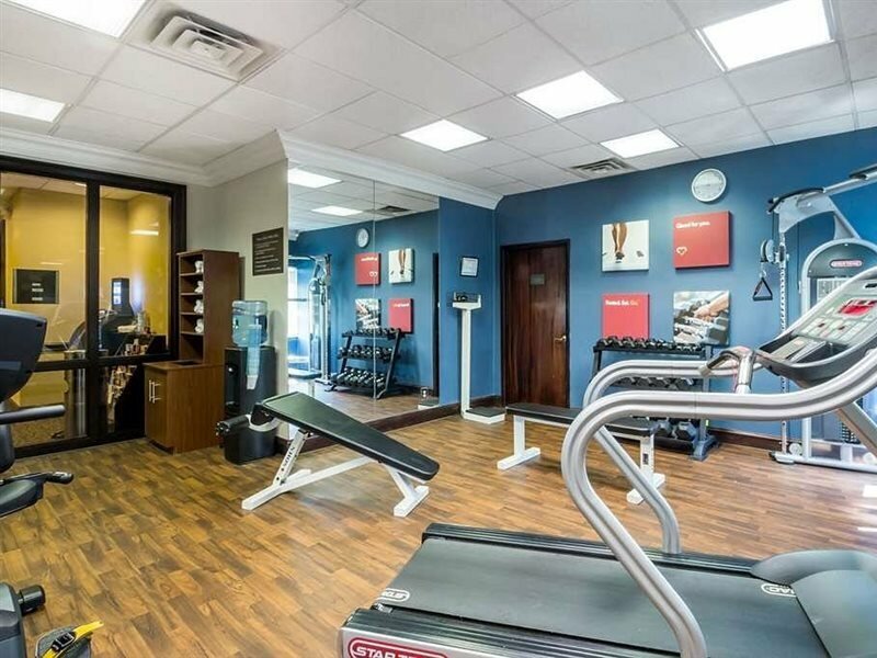 Фото Comfort Suites at Woodbridge