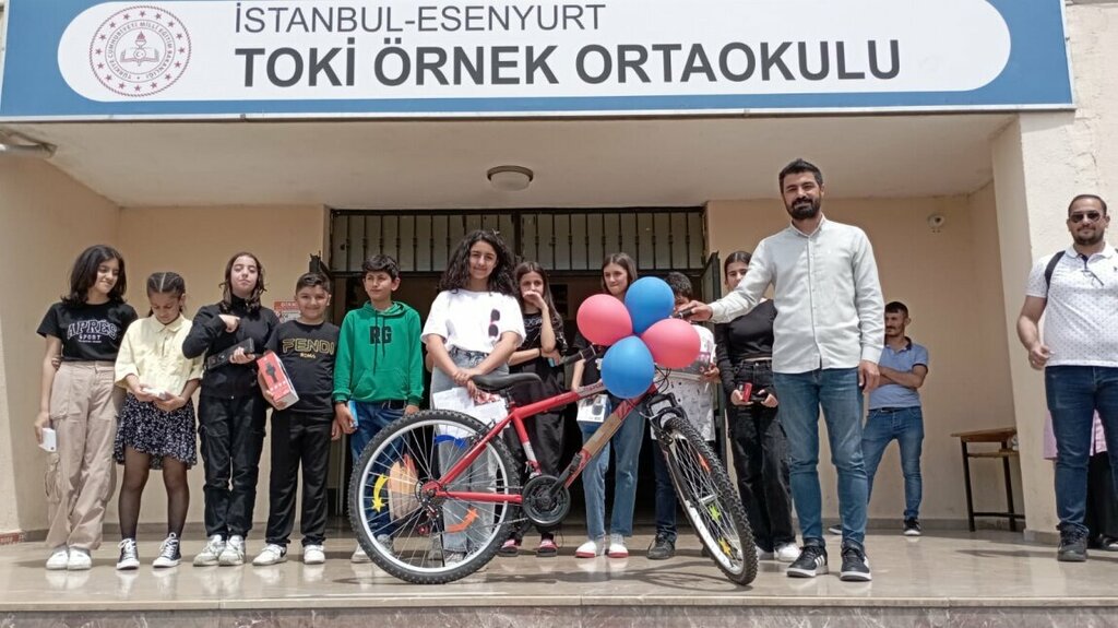 مدرسة Istanbul - Esenyurt Toki Ornek Secondary School ، اسطنبول، صورة