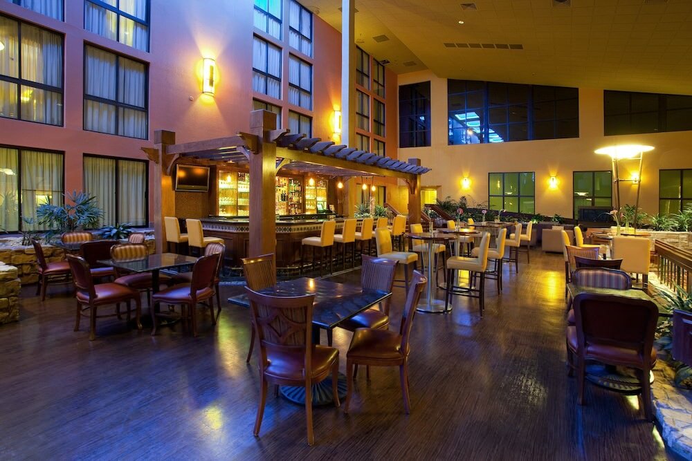 Фото Crowne Plaza Denver Airport Convention Ctr, an Ihg Hotel