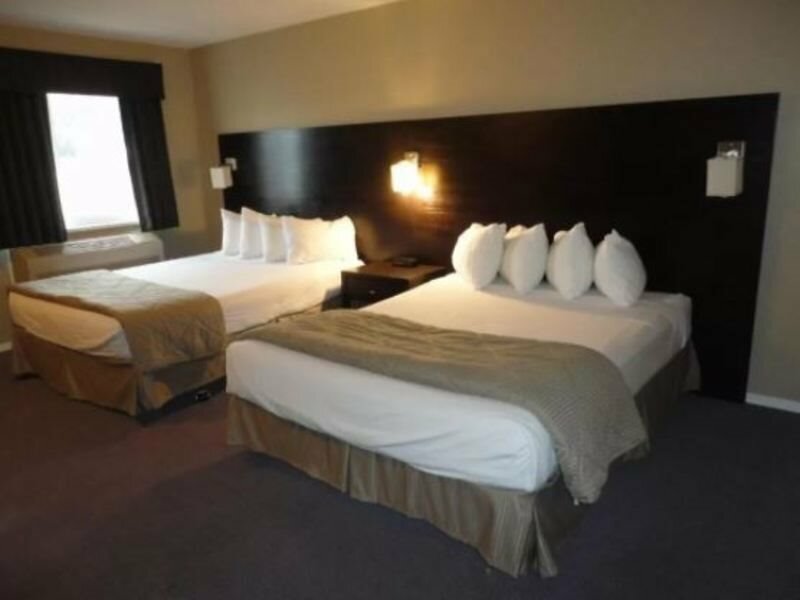 Фото Super 8 by Wyndham West Kelowna BC