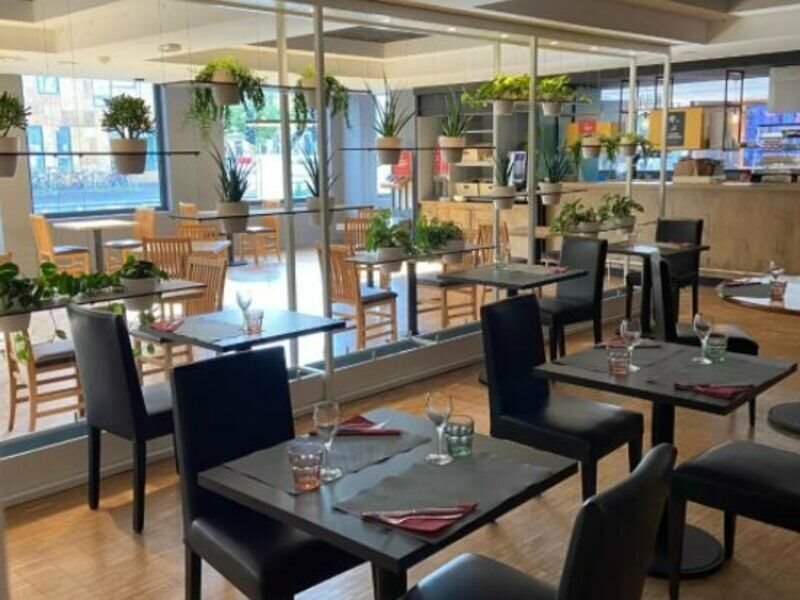 Фото Ibis Bordeaux Centre Meriadeck