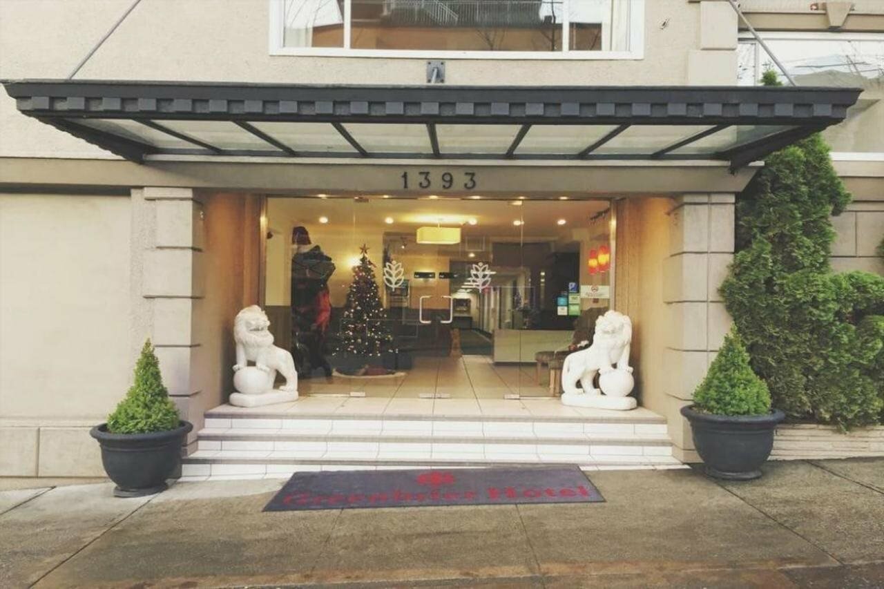 Фото отеля 1