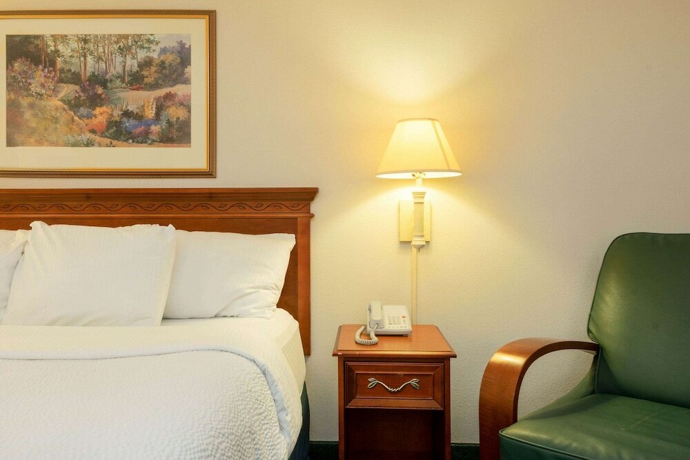 Фото La Quinta Inn by Wyndham Cleveland Independence