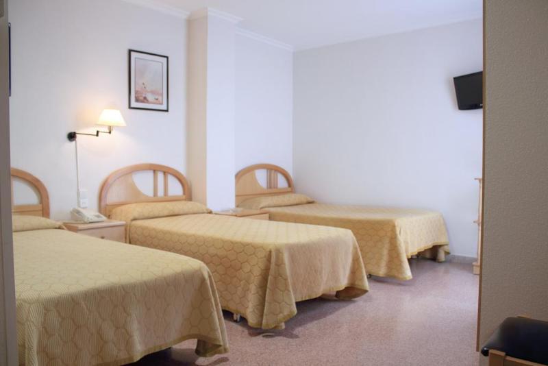 Фото Hostal Pensimar