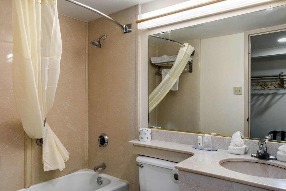 Фото Quality Inn Tyler - Lindale