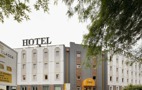Гостиница Premiere Classe Rosny Sous Bois в Монтрее