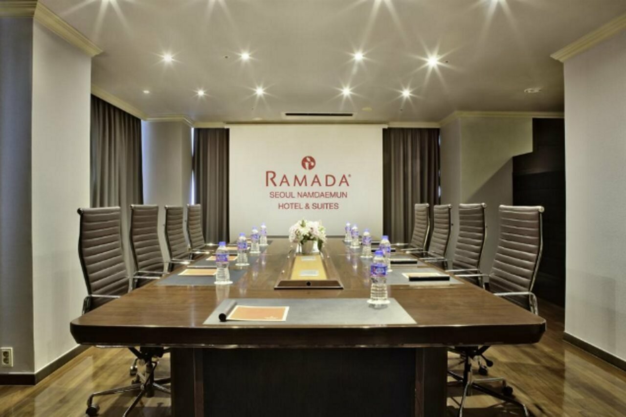 Фото Ramada Hotel and Suites Seoul Namdaemun