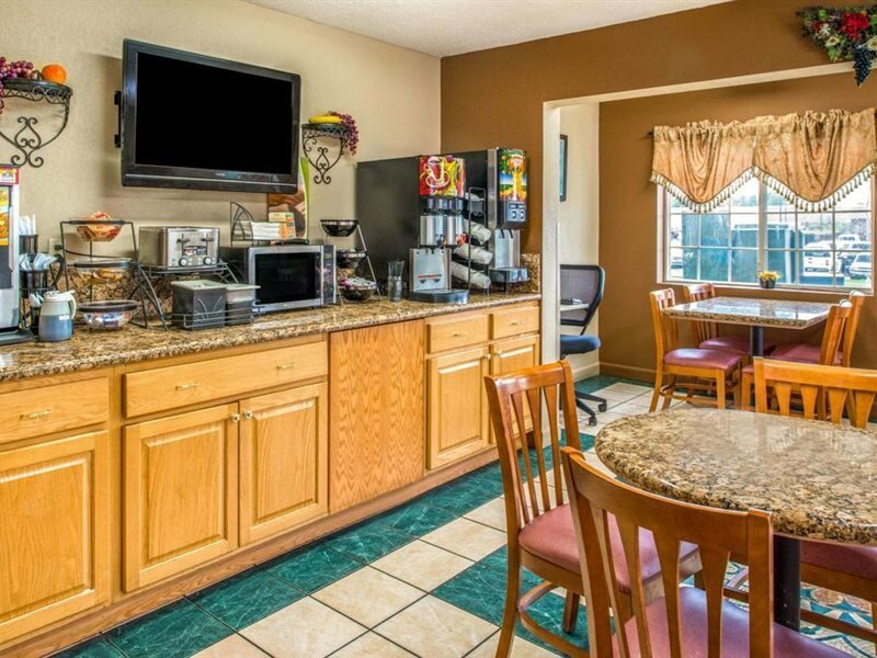 Фото Microtel Inn & Suites by Wyndham Lincoln