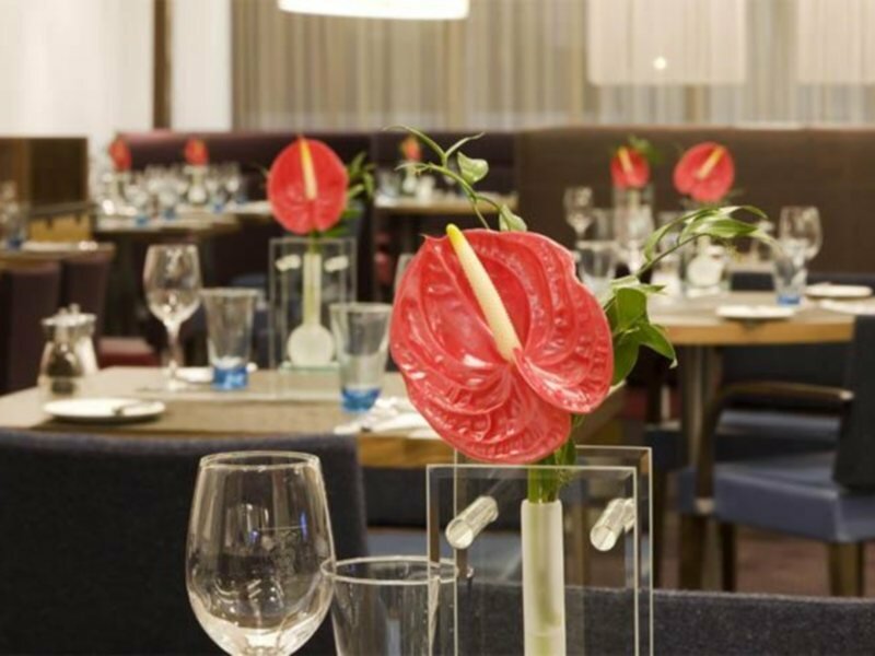 Фото Novotel Reading Centre