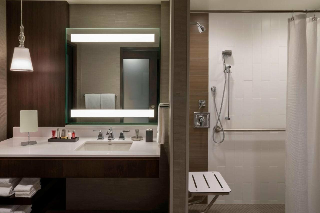 Фото Buffalo Marriott at Lecom Harborcenter