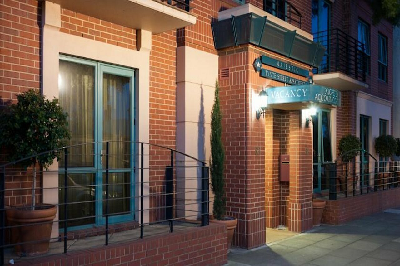 Фото Majestic Tynte Street Hotel