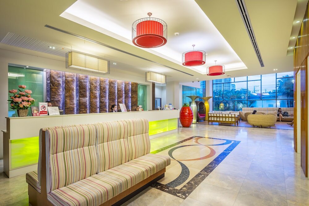 Фото Buri Sriphu Hotel & Convention Centre