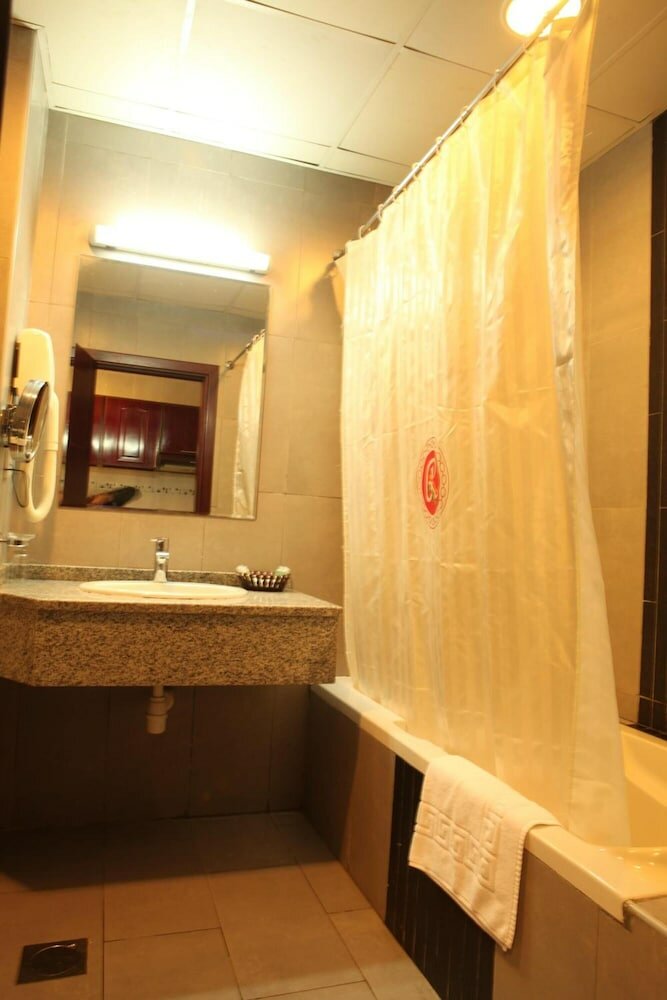 Фото Ramee Rose Hotel Apartments