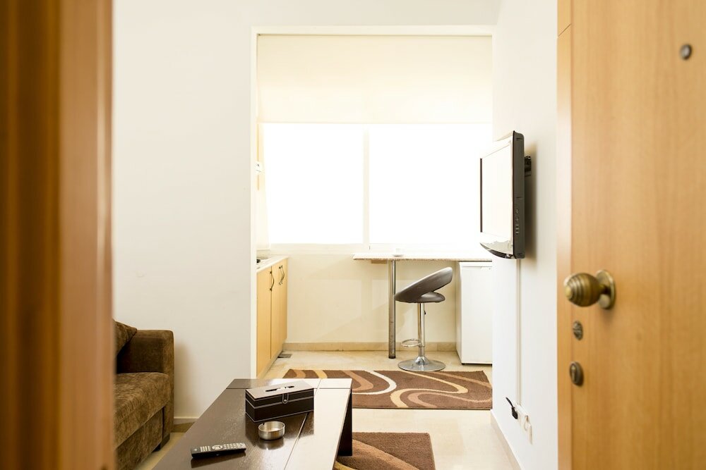 Фото Bliss 3000 Furnished Studios