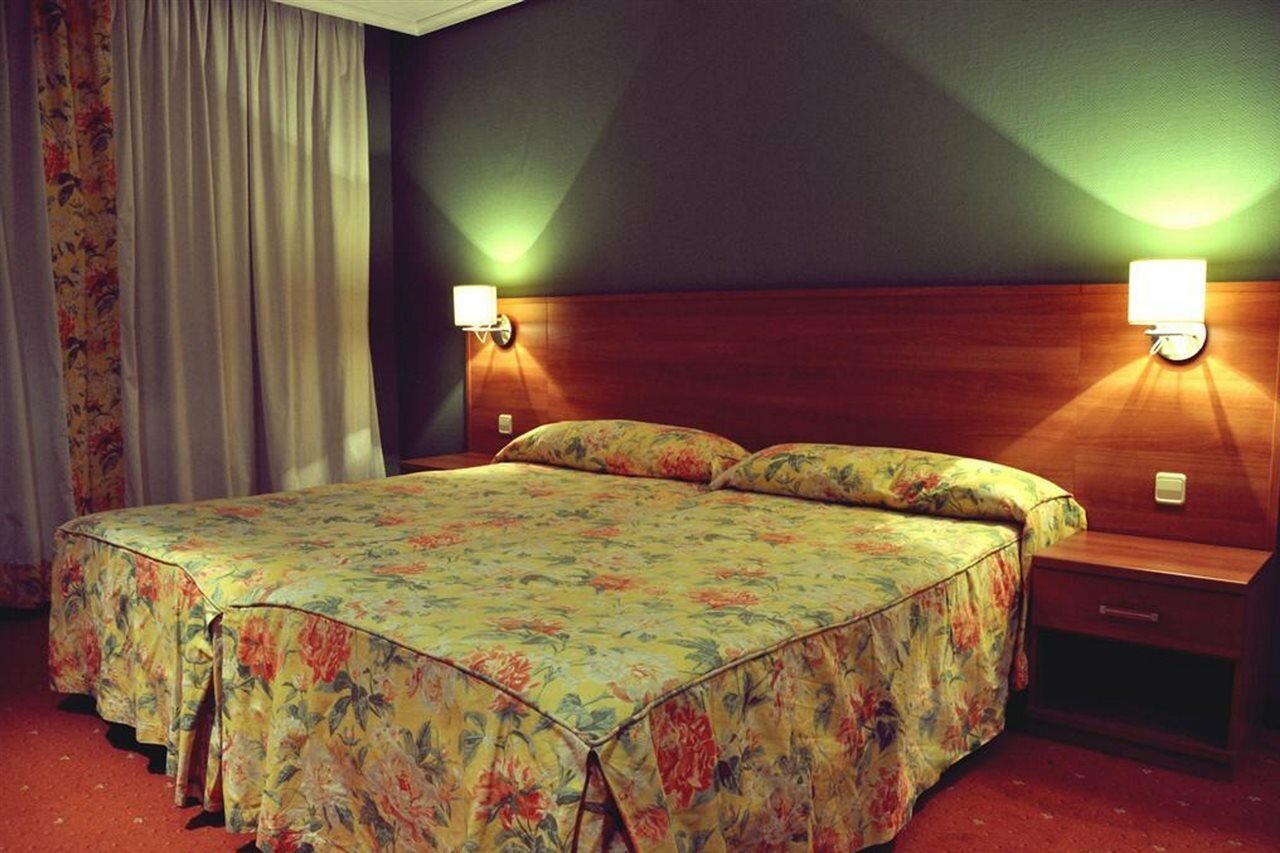 Фото Hotel San Millan