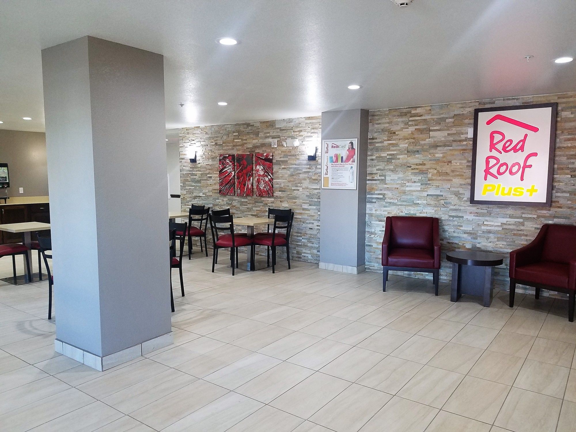 Фото Red Roof Inn Plus+ Fort Worth - Burleson
