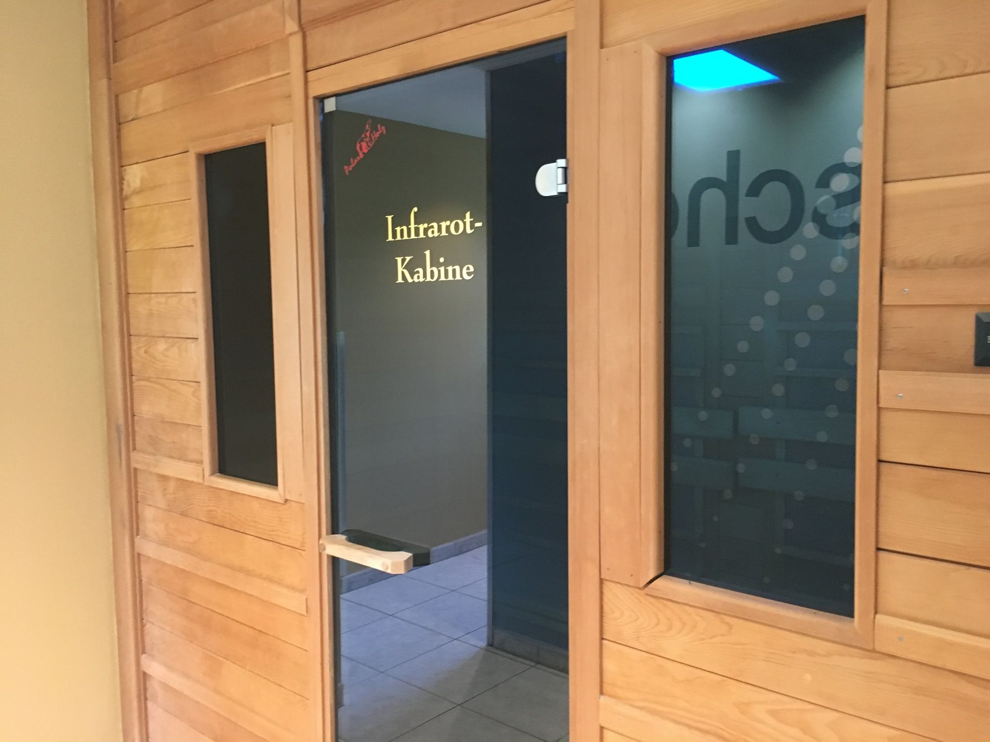 Фото Caravelle Hotel im Park