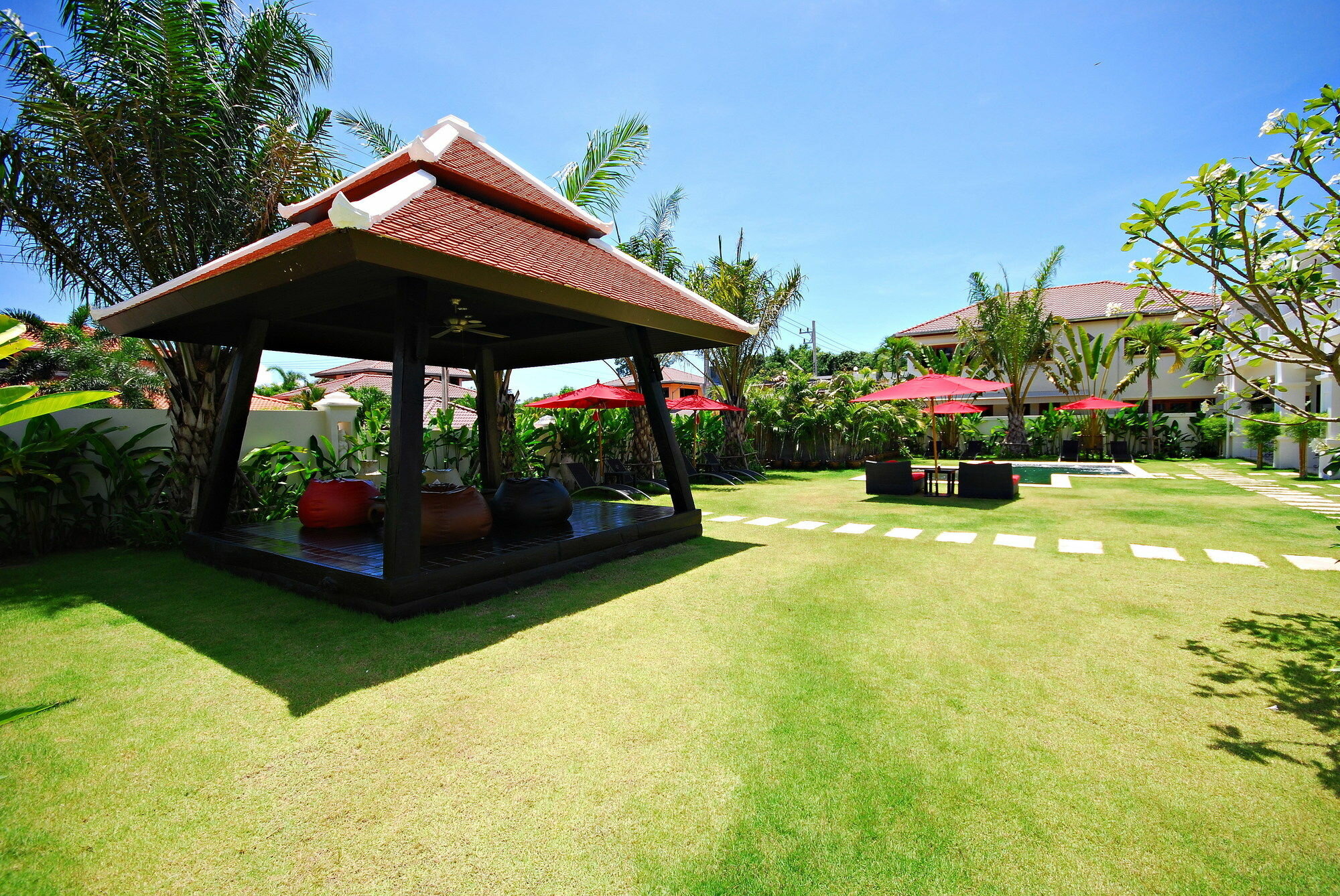 Фото Palm Grove Resort