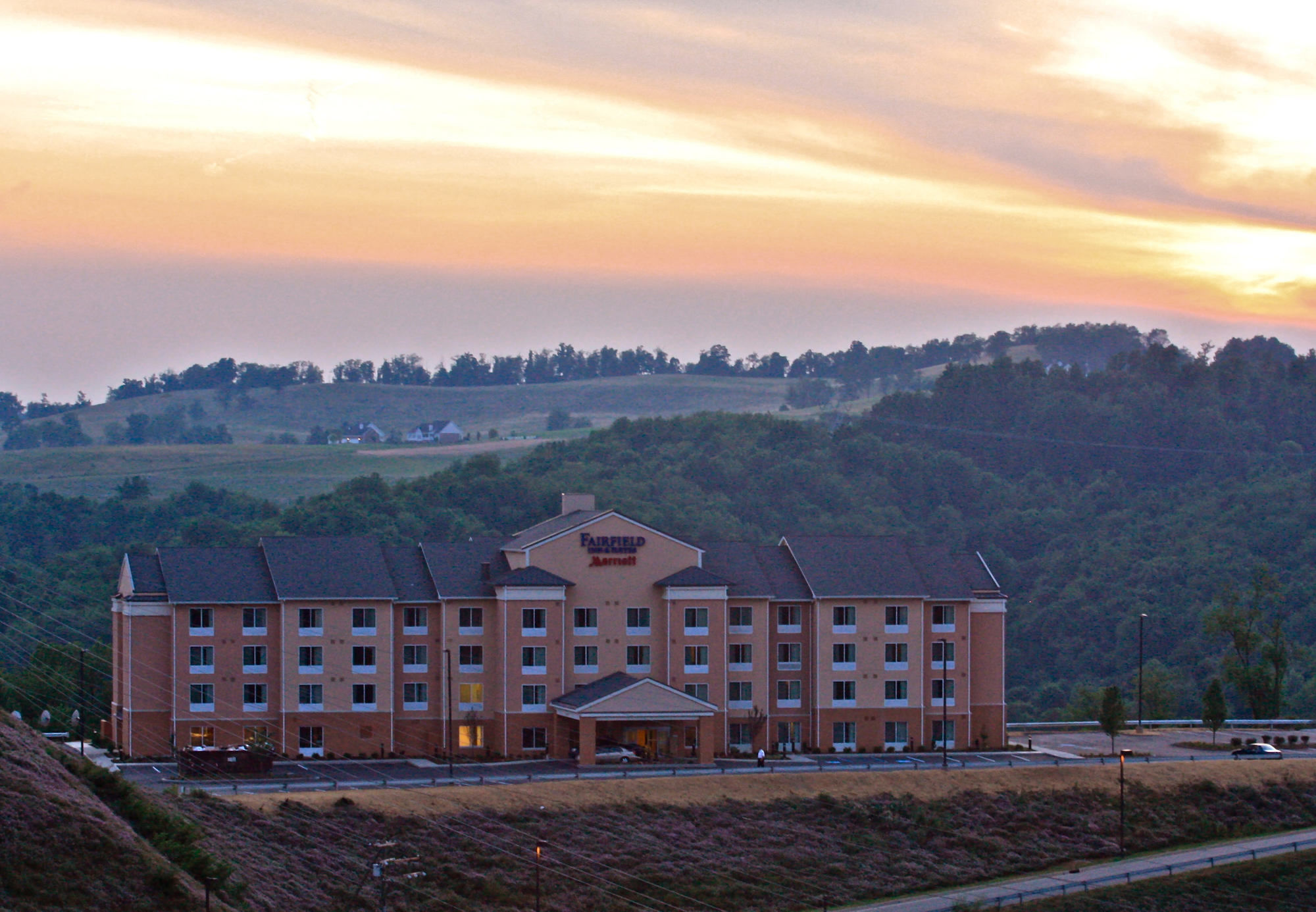 Фото Fairfield Inn & Suites by Marriott Morgantown