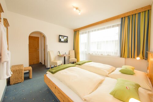 Гостиница Landhaus Gitti Hotel Garni