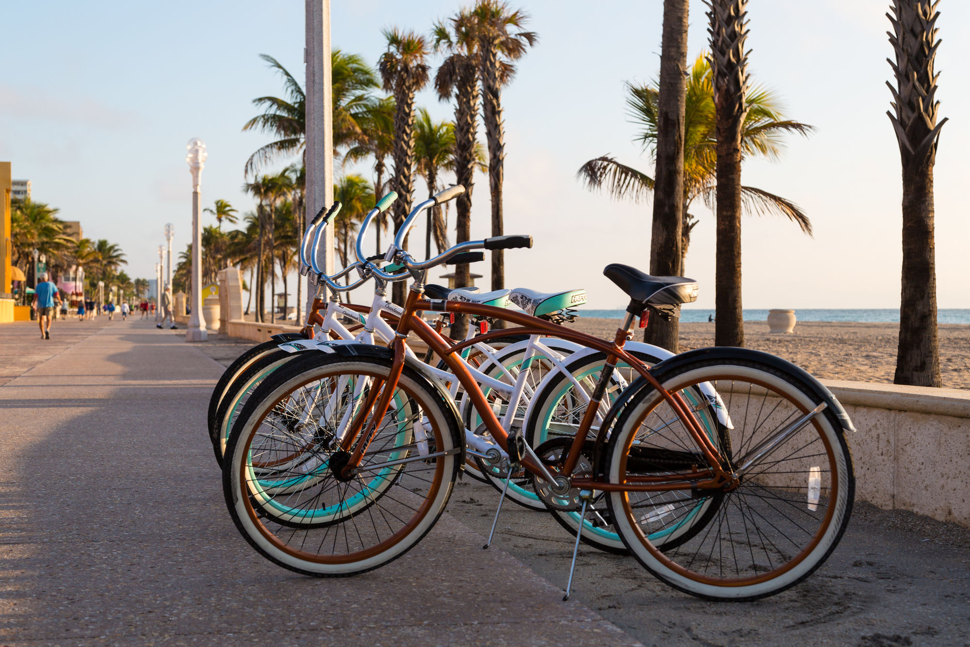 Фото Riptide Oceanfront Hotel