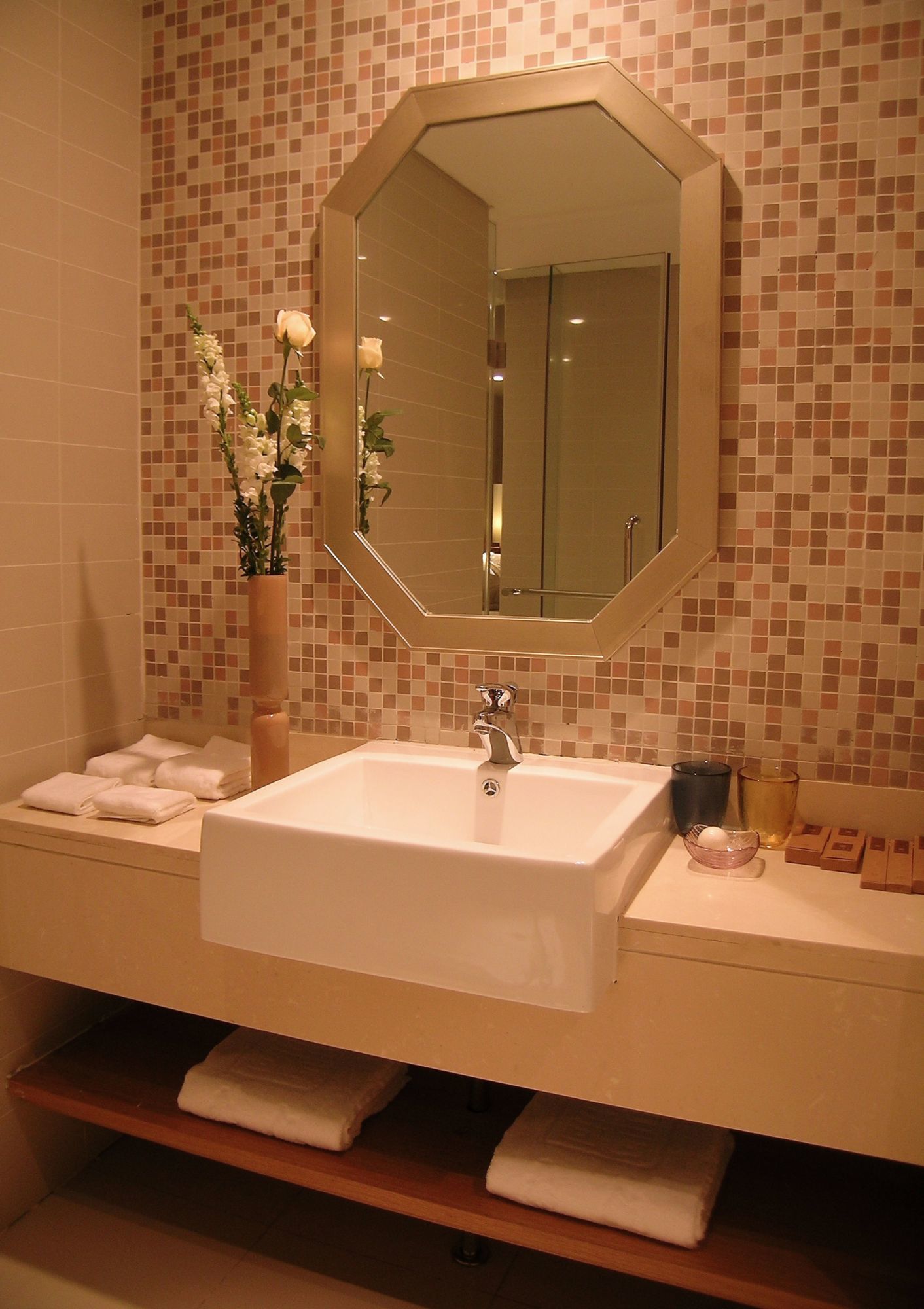 Фото Gotel Capital