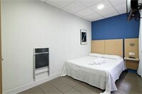 Фото Hostal Putxet by Gaiarooms