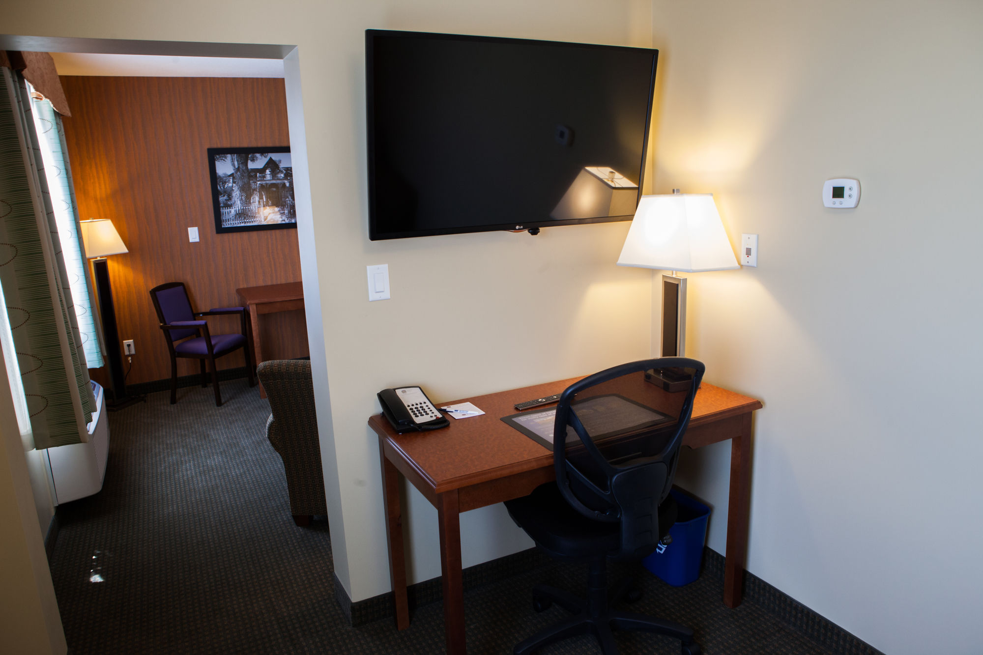 Фото Best Western Plus Service Inn & Suites