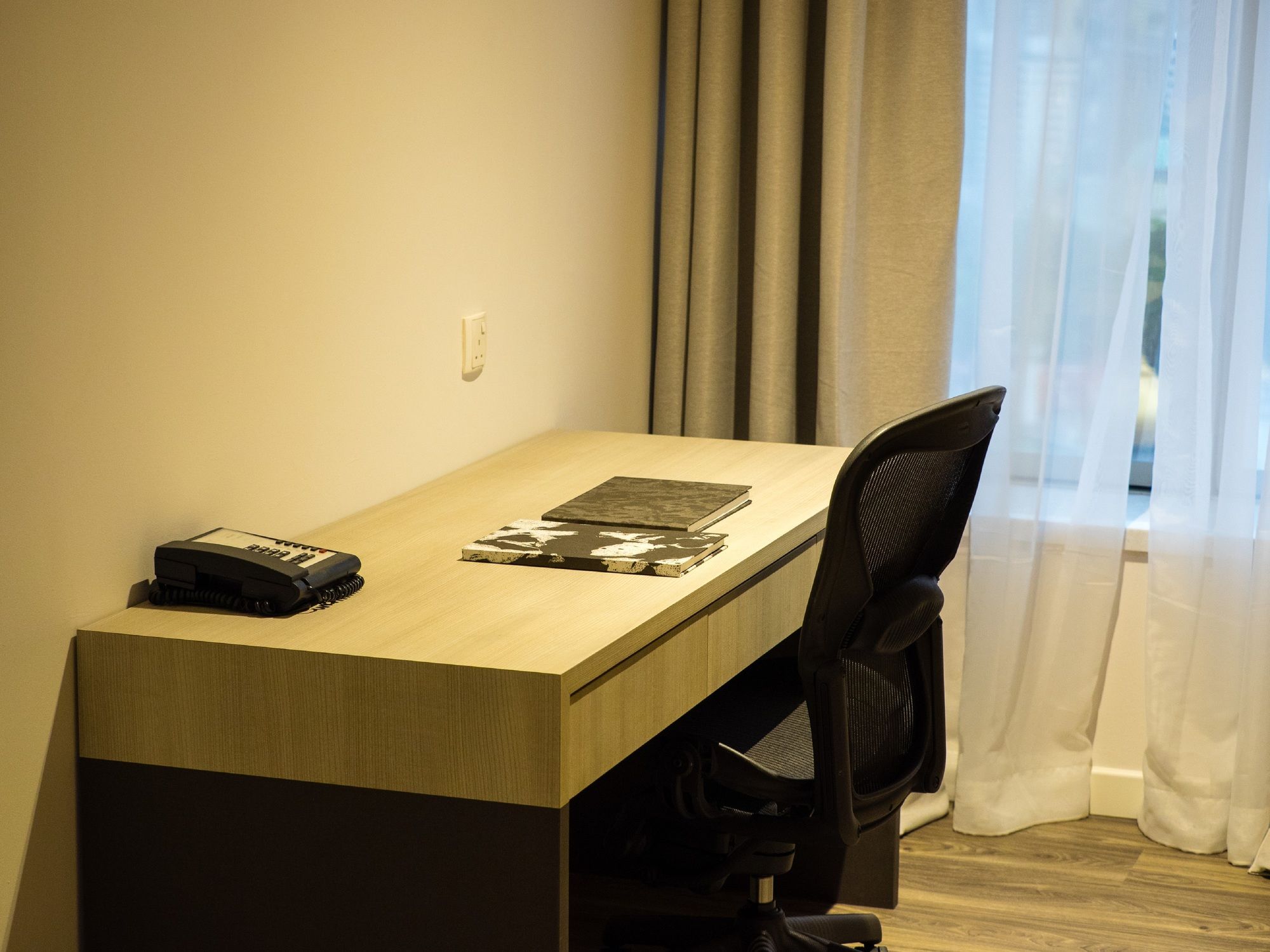 Фото Parkroyal Serviced Suites Singapore