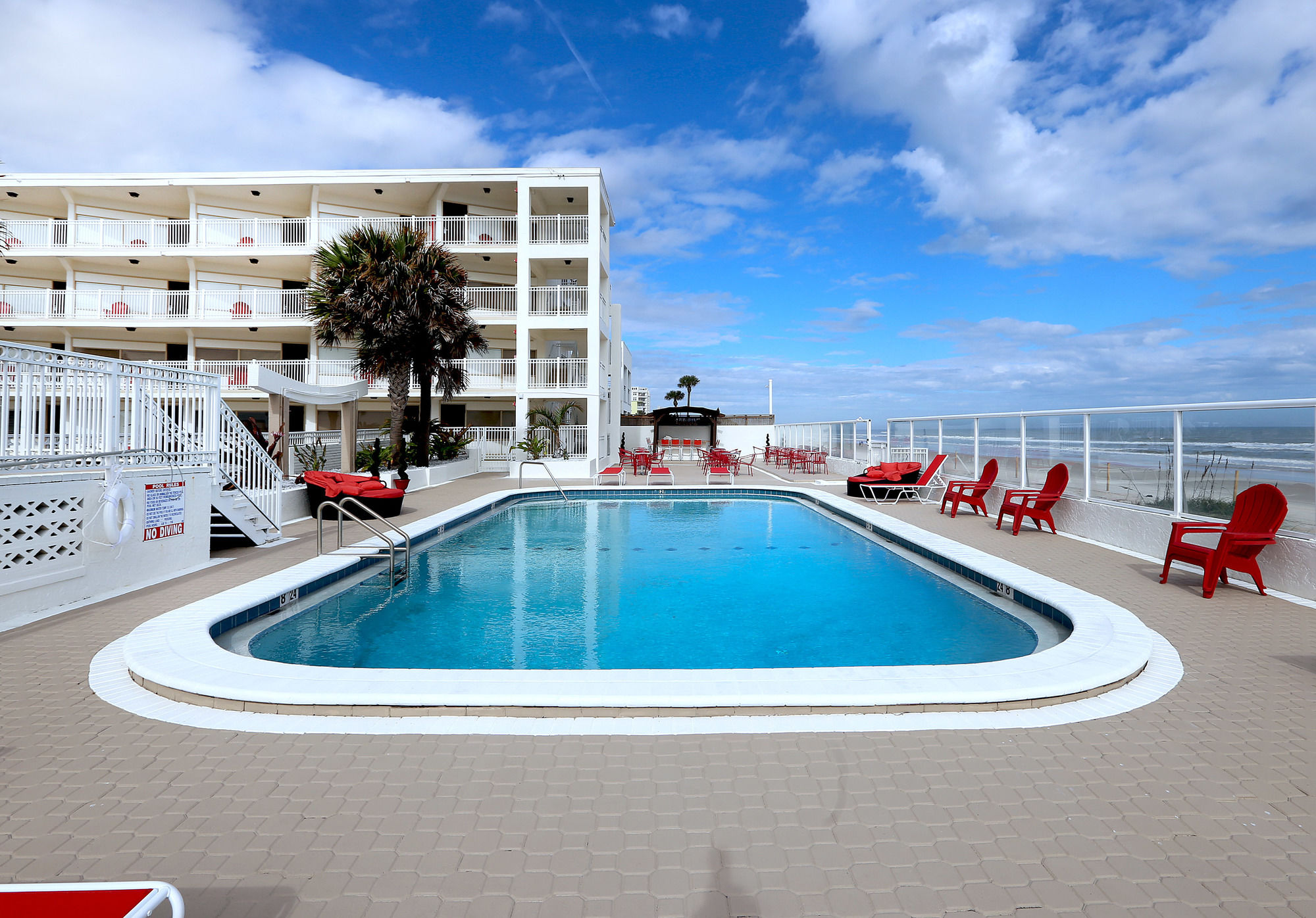 Фото Chateau Mar Beach Resort