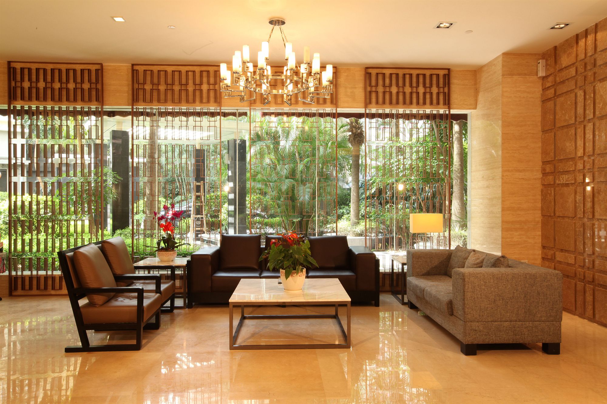 Фото Shenzhen New World Metro Grand Hotel