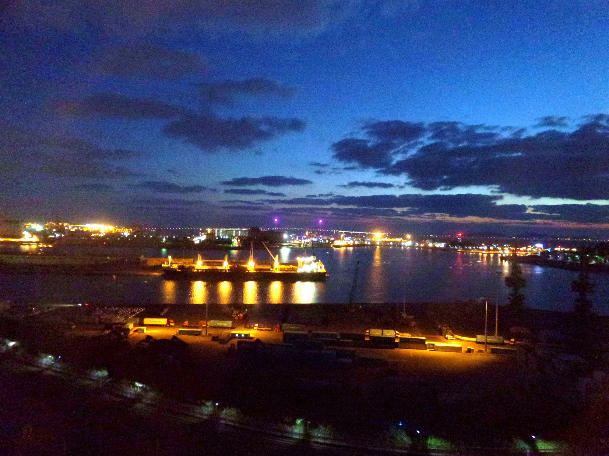 Фото Harbor Park Hotel