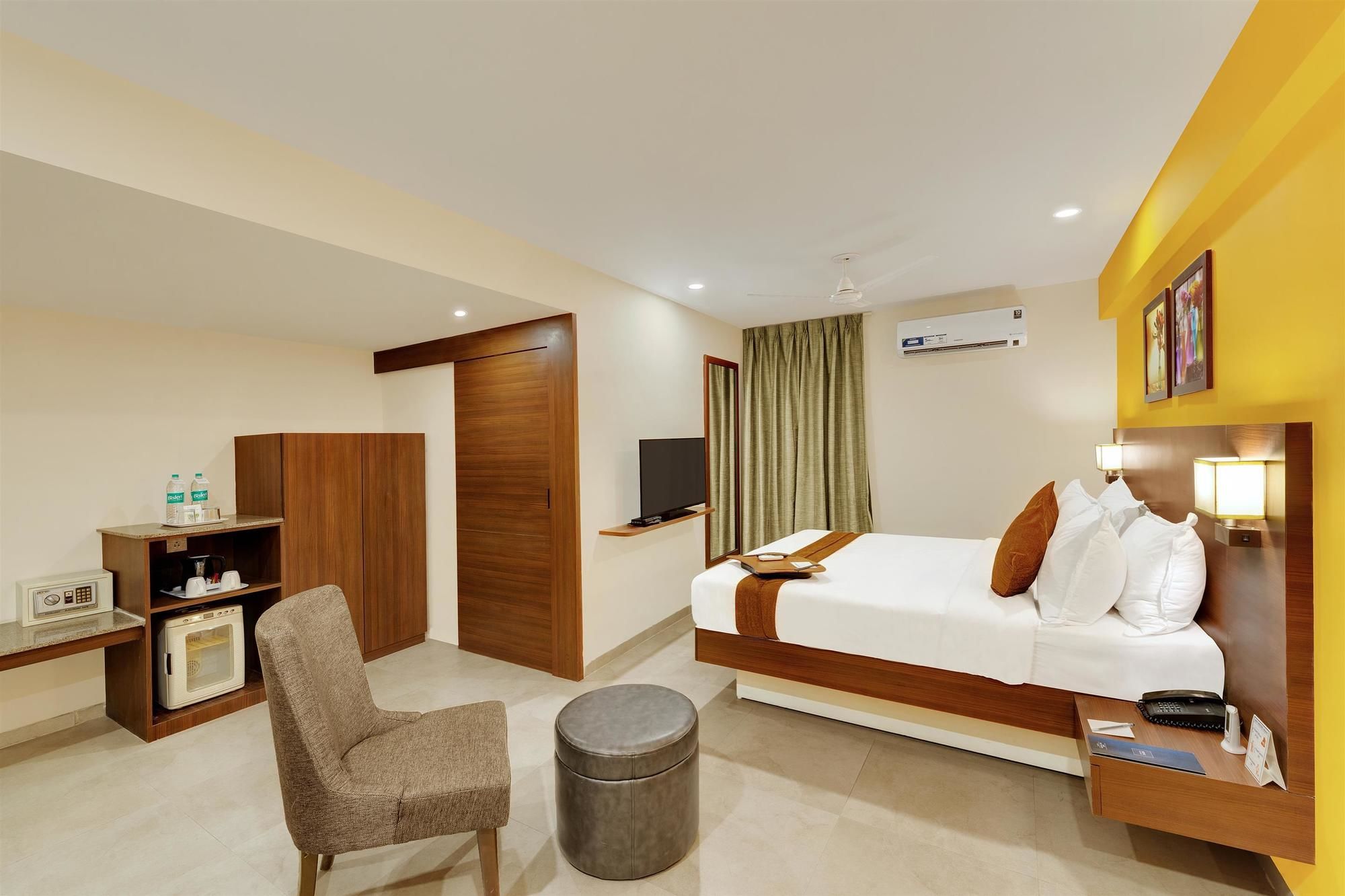 Фото Best Western Alkapuri, Vadodara