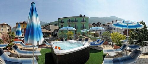 Внешний вид отеля Hotel Benaco в Наго-Торболях, фото 2