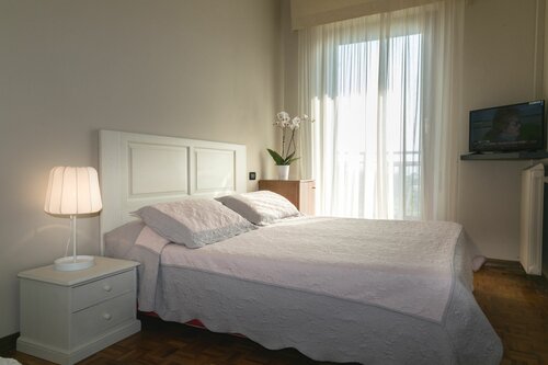 Гостиница Hotel Mon Repos в Сирмионе