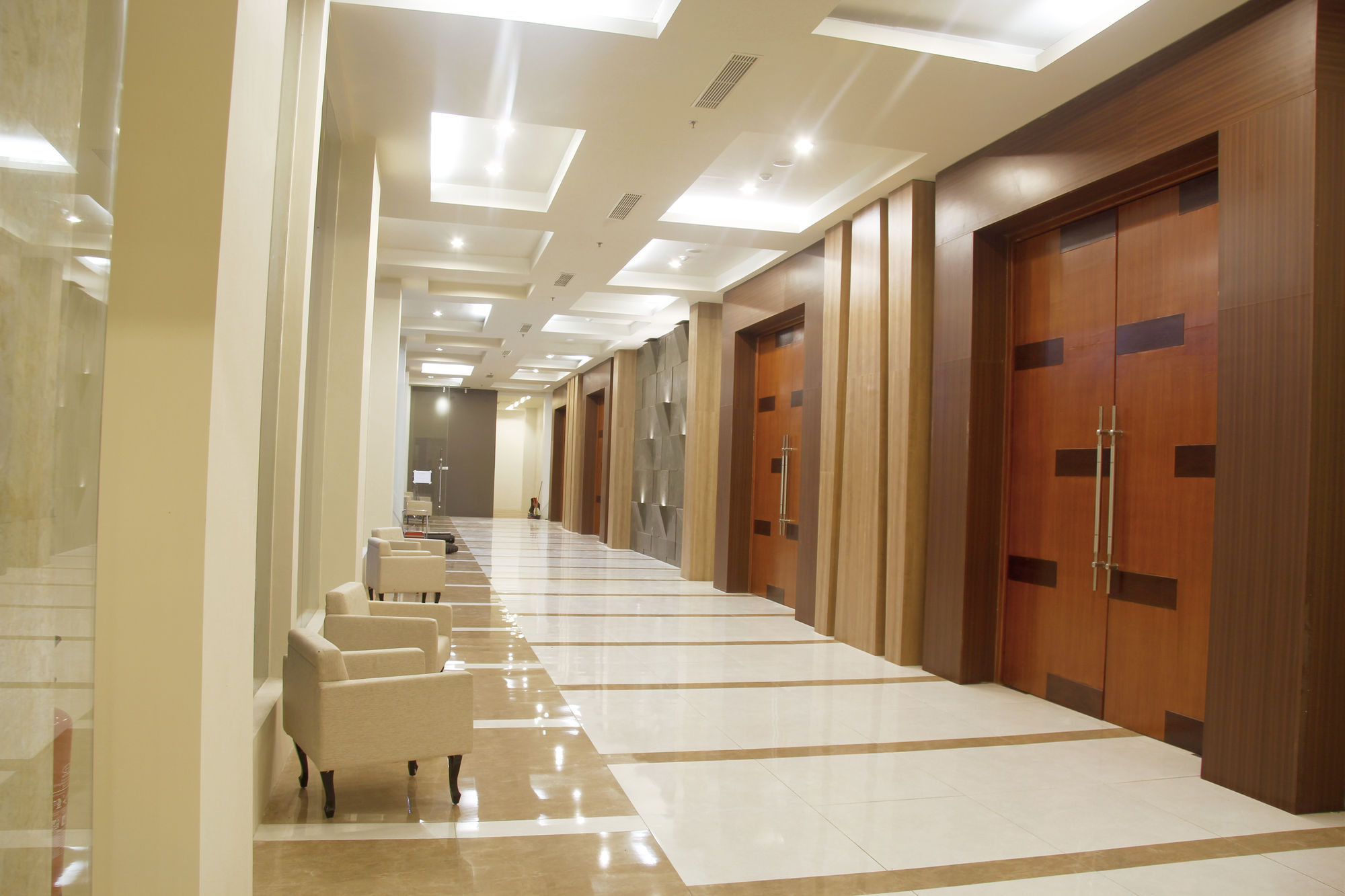 Фото The Sun Hotel Madiun