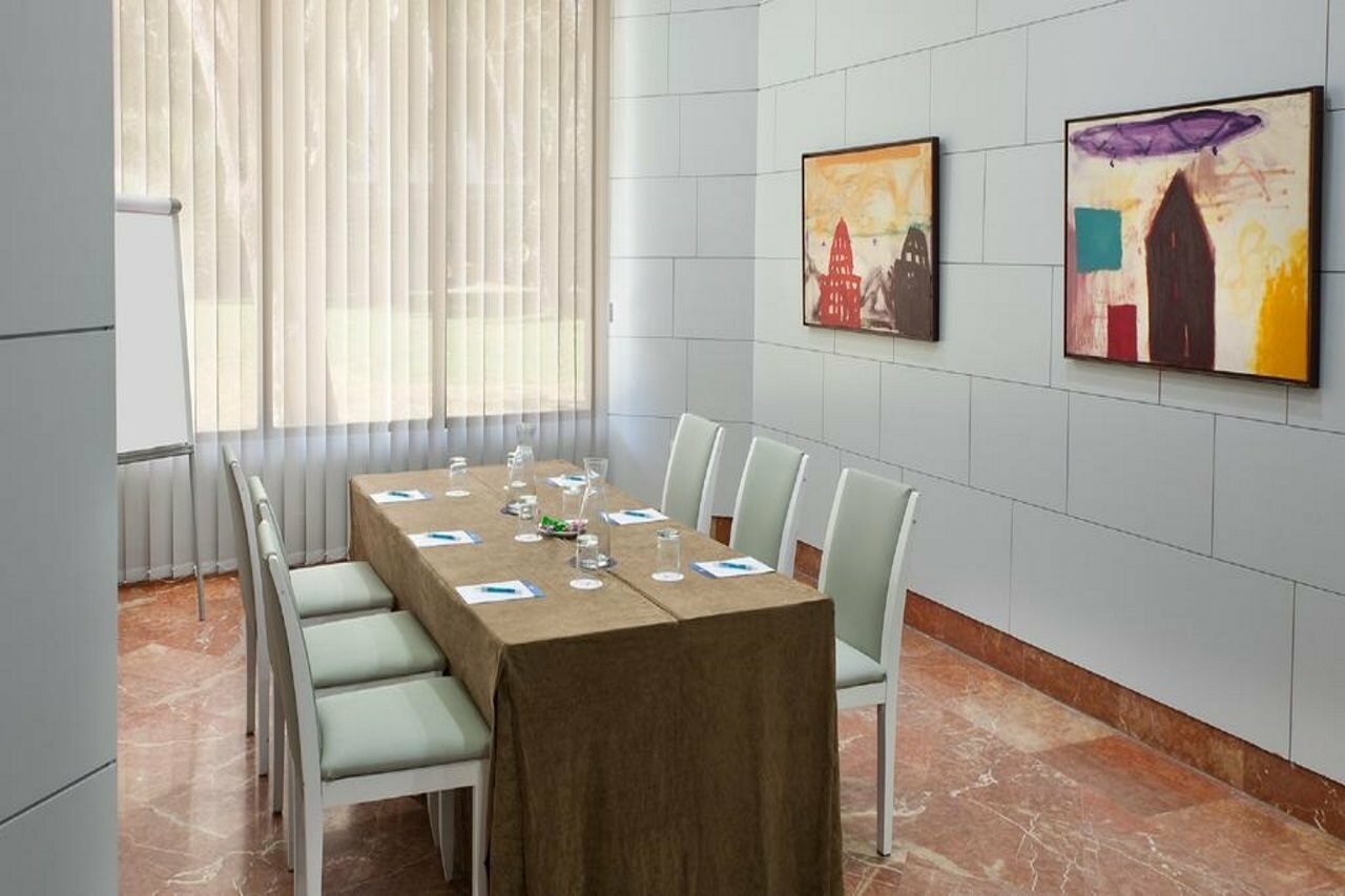 Фото Nh Avenida Jerez